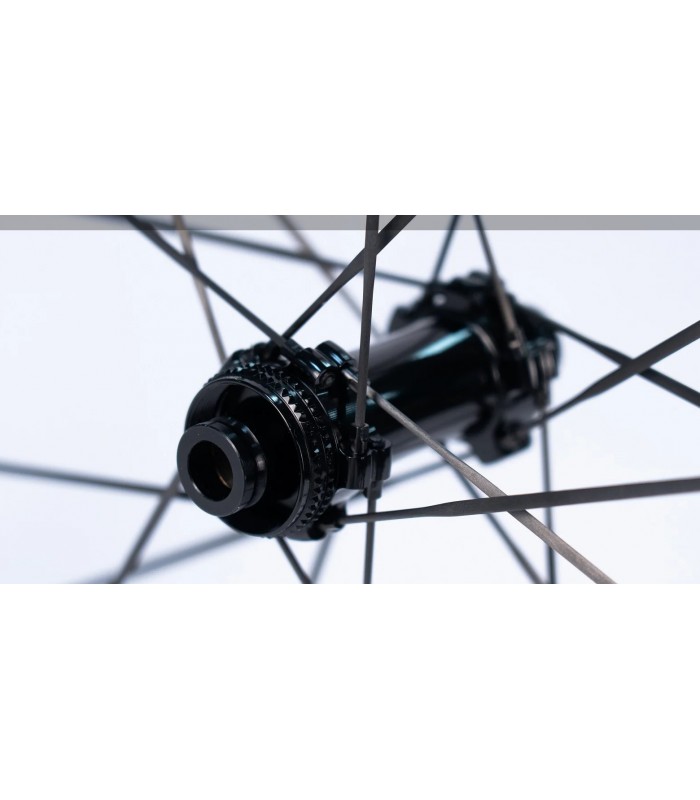 UAM 50mm Full Carbon wheels